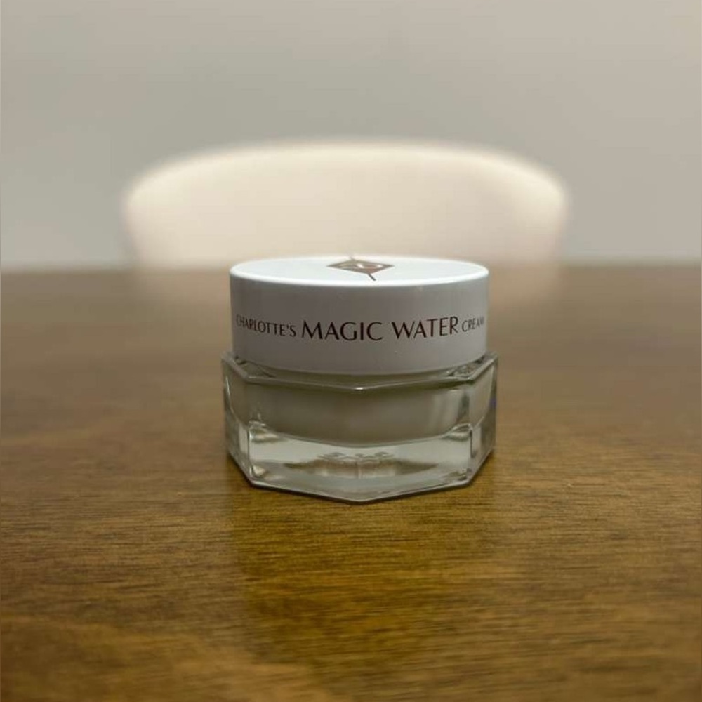 Charlotte Tilbury Magic Water‎ Cream Gel-Cream Moisturiser 0.5 oz (0432) - Picture 8 of 9